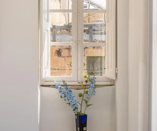 Historical * ואלטה