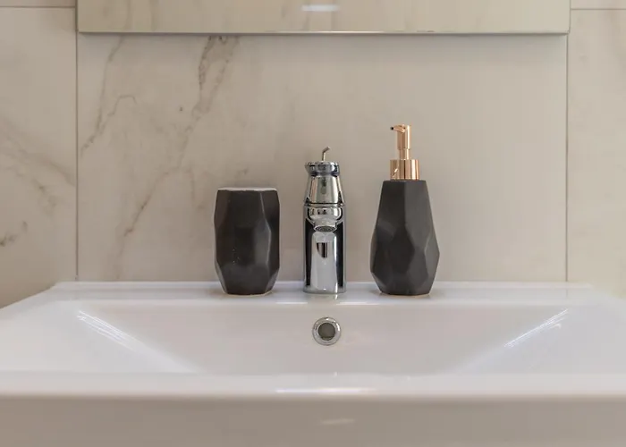 Historical * ואלטה