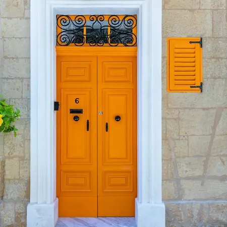 Historical Apartment *