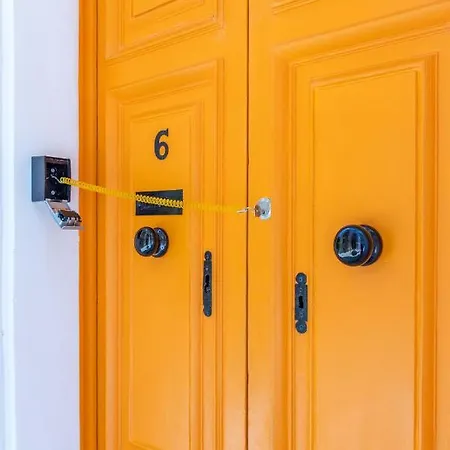 Historical Apartment *