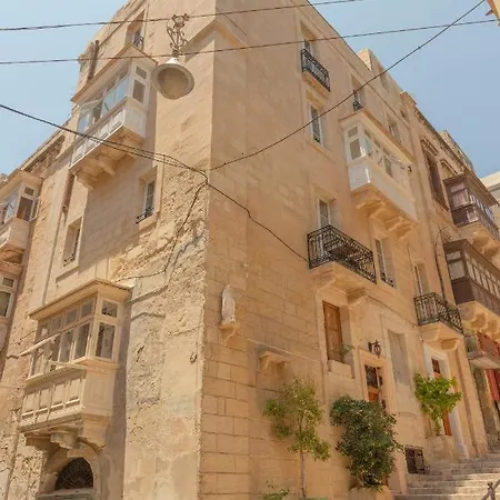 Historical Apartment Valletta